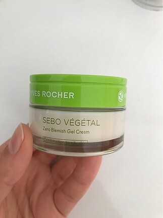 Yves ROCHER günlük nemlendirici krem