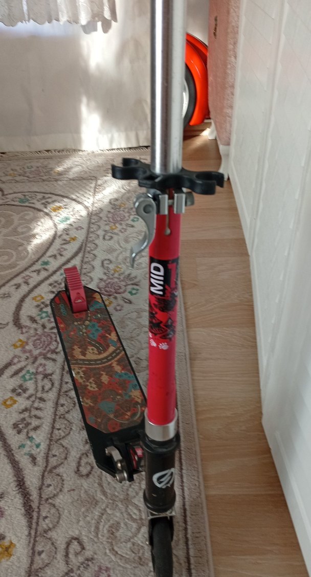 Renkli Çocuk Scooter'ı - Görsel 3
