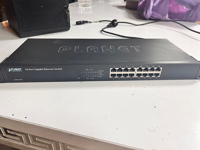 16 port switch