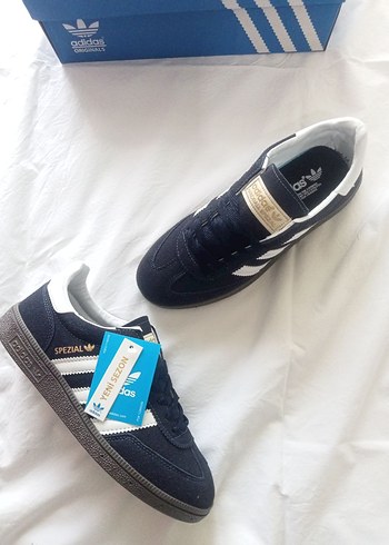 Adidas spezial