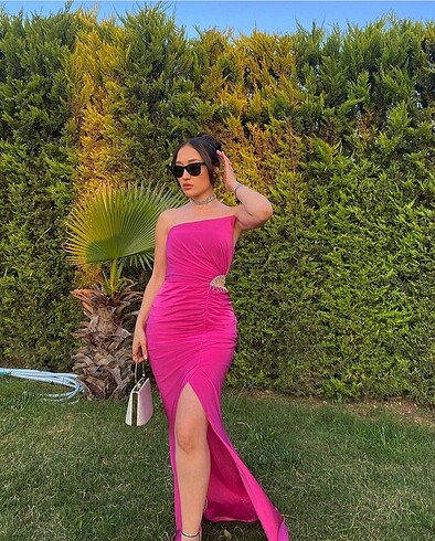 Pembe abiye elbise