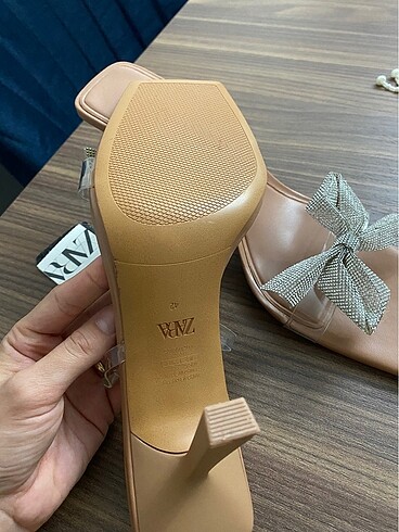 42 Beden Zara topuklu ayakkabı