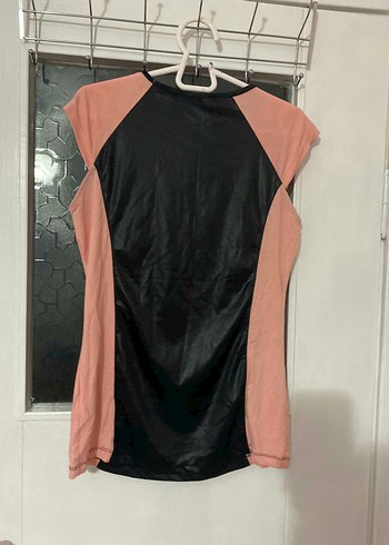 Deri Görünümlü Pullu Kadın Spor Tişört - Görsel 3