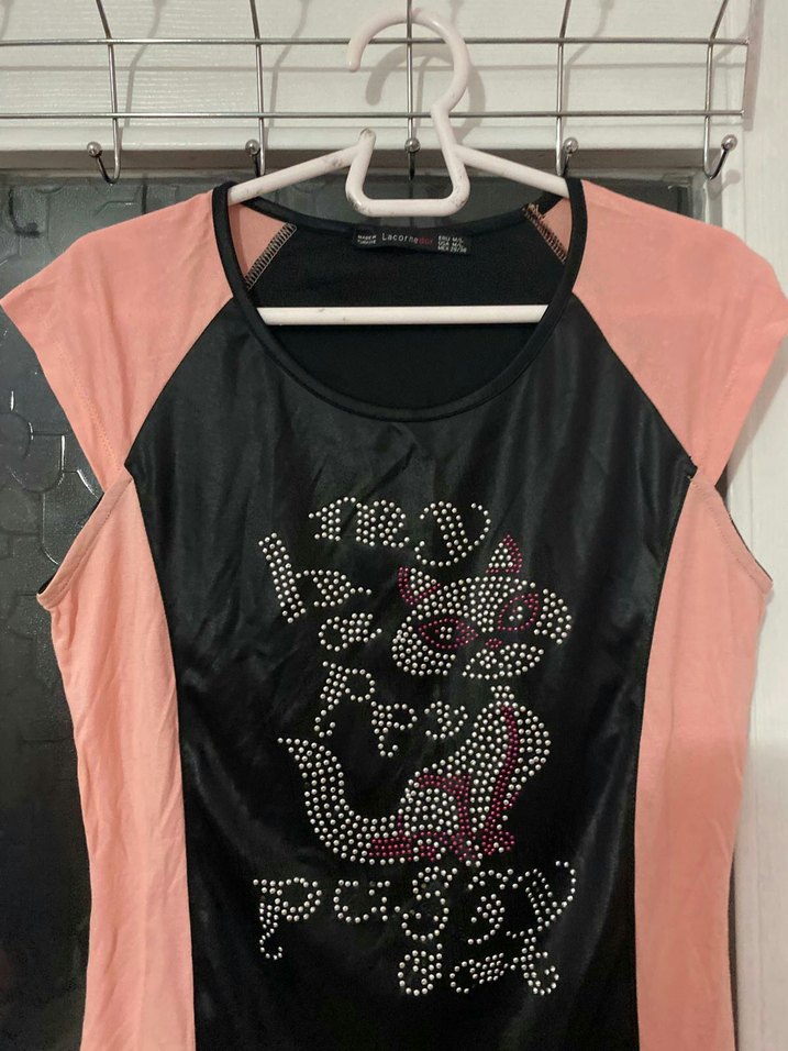 Deri Görünümlü Pullu Kadın Spor Tişört - Görsel 2