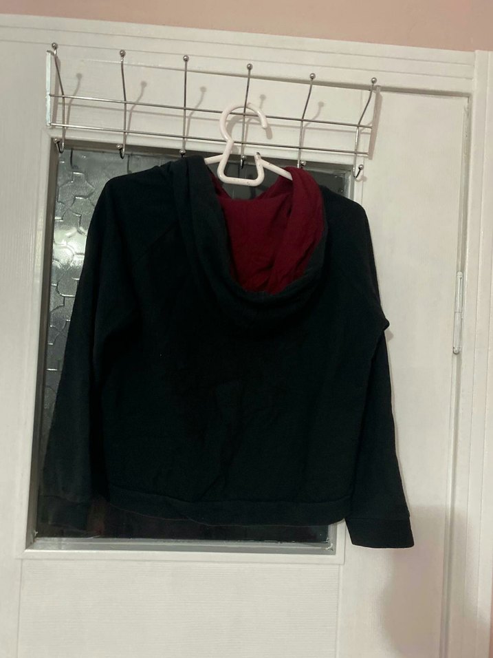 Siyah Kapüşonlu Uzun Kollu Sweatshirt - Görsel 3