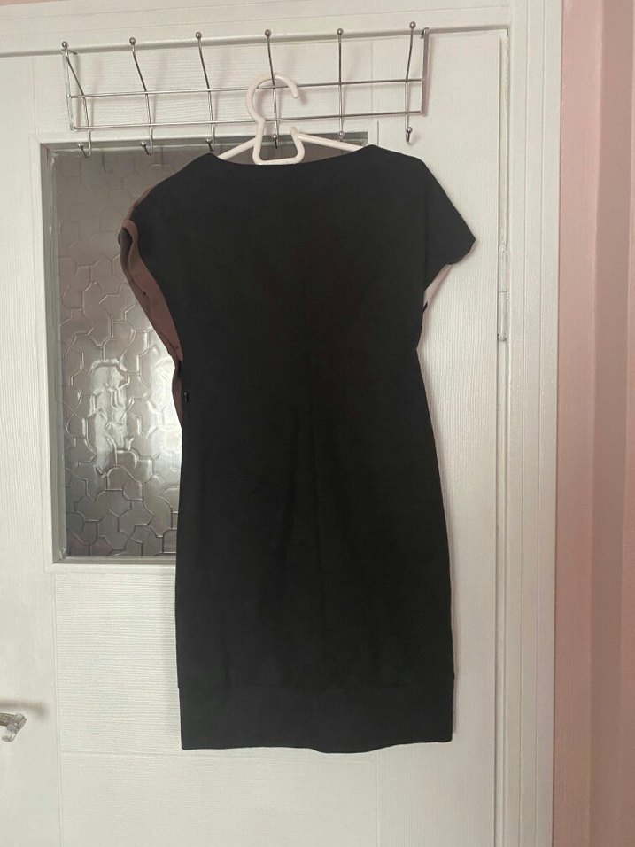 Düğmeli V Yakalı Midi Çizgili Elbise - Görsel 3