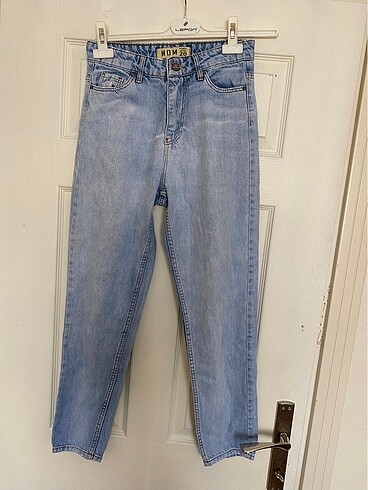 Mom Jean
