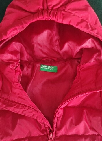 Benetton marka kırmızı orijinal mont