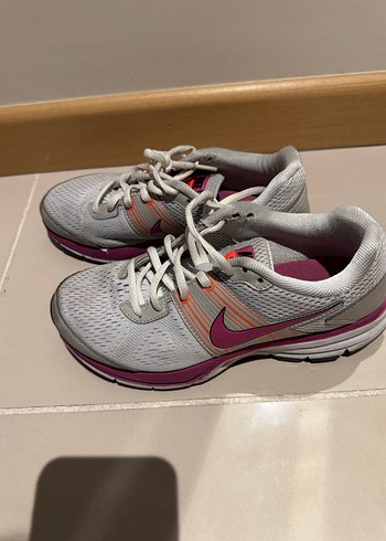 Nike Gri Kadın Spor Ayakkabı