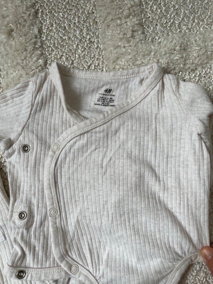 Bej  Düğmeli Uzun Kollu Bebek Takımı ( 
büyüyebilir ) - Görsel 2