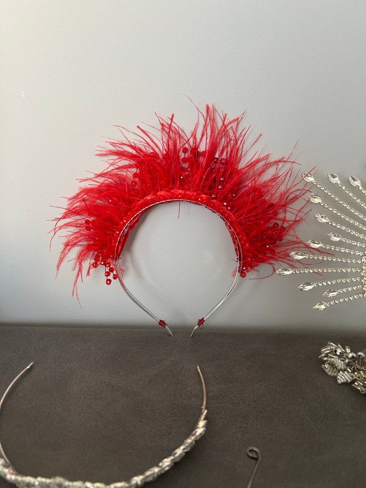 Pullu ve Tüylü Kırmızı Gelin Aksesuarı - Görsel 3