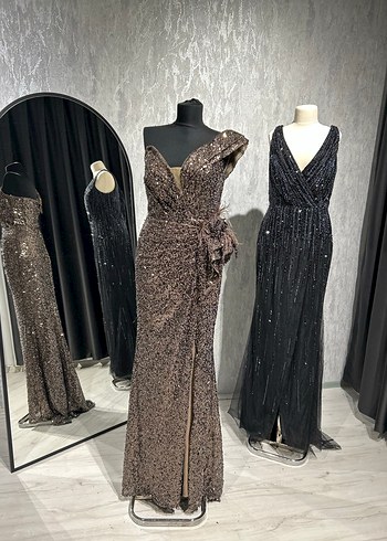 İnci Detaylı Siyah V Yaka Uzun Elbise - Görsel 3