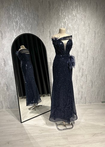 İşlemeli Drapeli Lacivert Uzun Abiye Elbise - Görsel 3