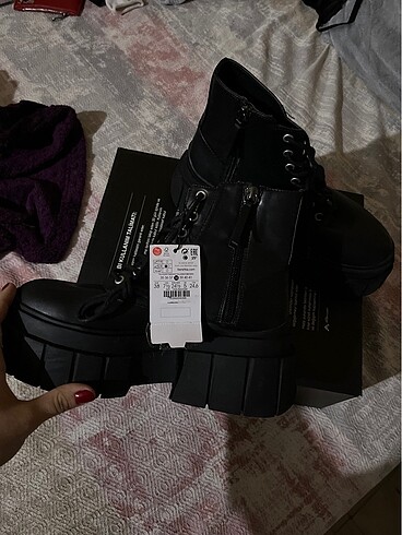 Bershka Bershka postal bot