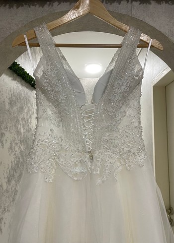 V Yaka Helen İpli Taş İşlemeli Gelinlik Tam Takım Temiz - Görsel 13