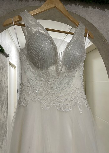 V Yaka Taş İşlemeli İpli Helen Gelinlik Tam Takım Vitrin Ürünü - Görsel 13