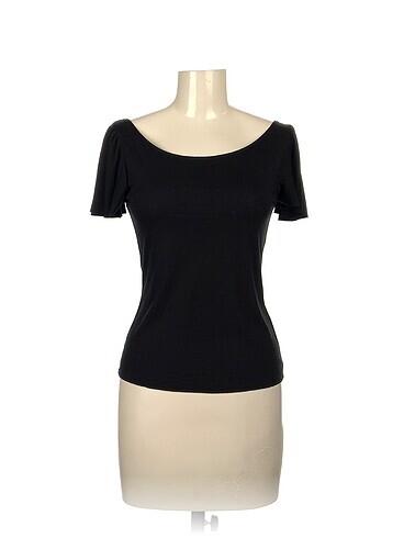 Mudo T-shirt %70 İndirimli.