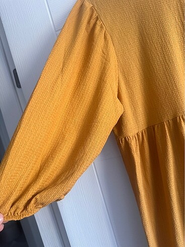 Bershka Elbise