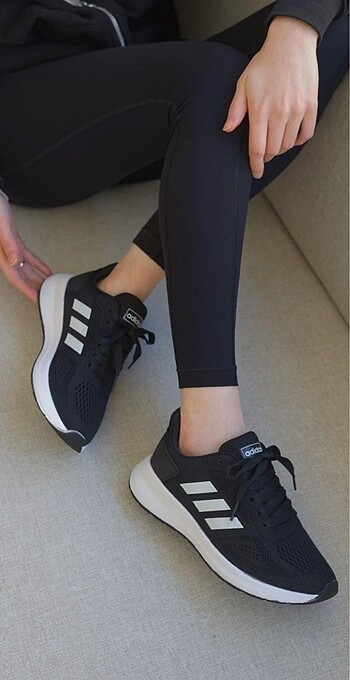 Adidas Run 36-44 tüm numaralar vardır