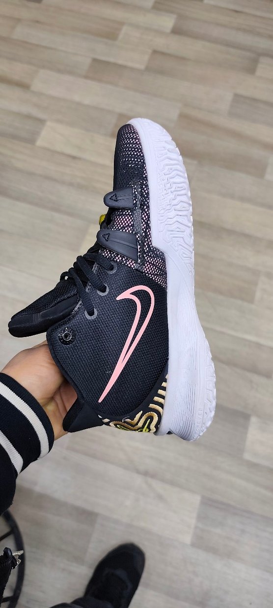 Nike kyrie Yılan Desenli Siyah Renkli Basketbol Ayakkabısı - Görsel 3