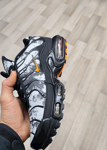 Nike Air Max plus Erkek Gri Bağcıklı Tie-Dye Sneakers - Görsel 3
