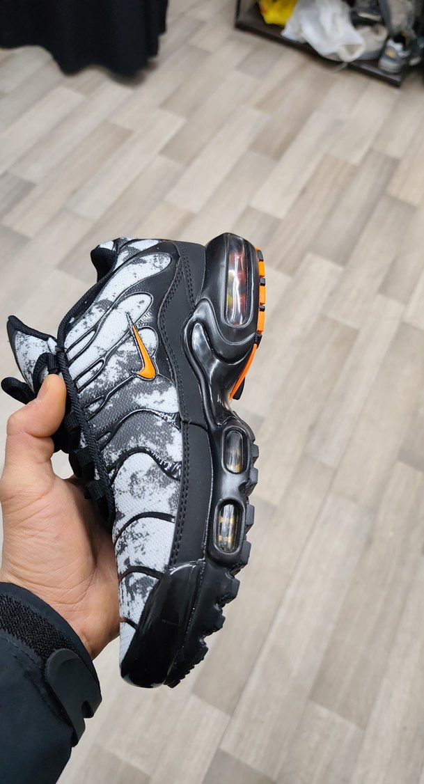Nike Air Max plus Erkek Gri Bağcıklı Tie-Dye Sneakers - Görsel 3