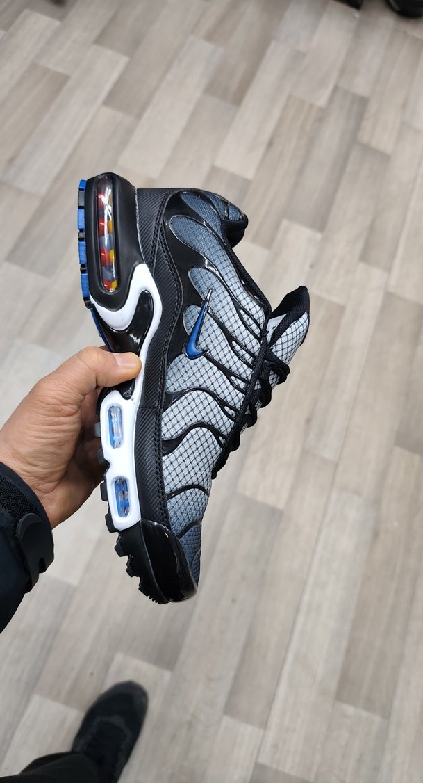 Nike Air Max plus Gri Yılan Desenli Bağcıklı Erkek Spor Ayakkabı - Görsel 3