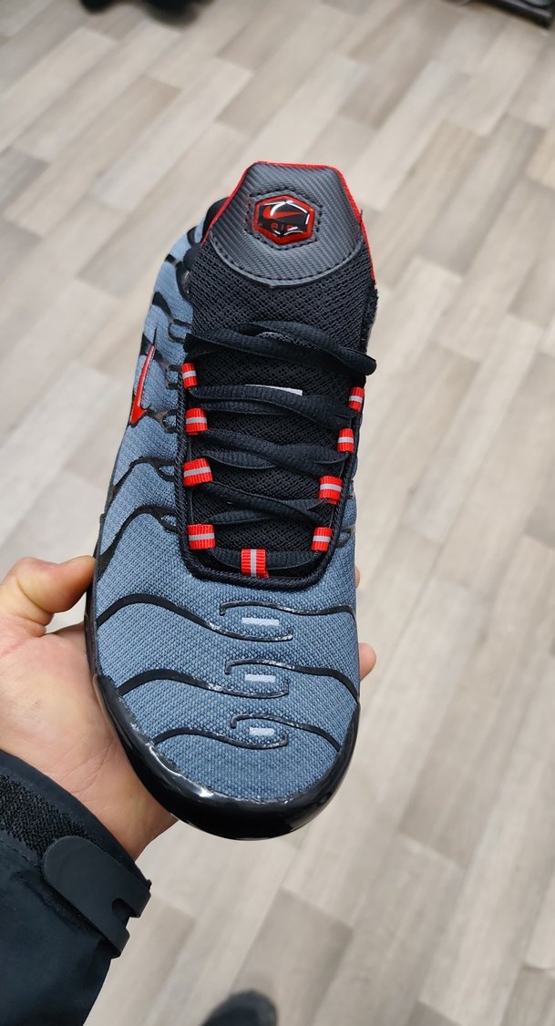 Nike Air Max plus Gri Erkek Spor Ayakkabı Bağcıklı Model - Görsel 2