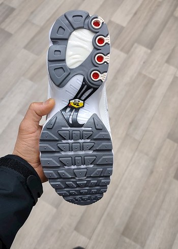 Nike Air Max plus Beyaz Erkek Spor Ayakkabı Puf Detaylı - Görsel 4