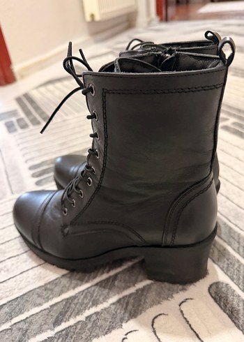 Siyah deri kadın postal bot - Görsel 2