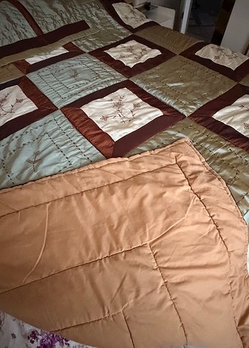 Kahverengi Nakışlı Yatak Örtüsü - Görsel 3