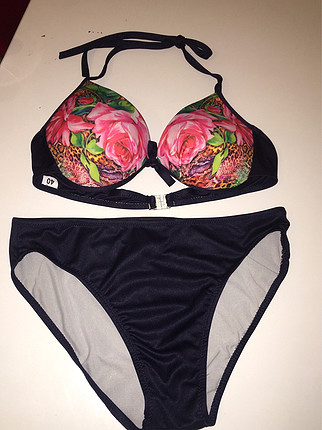 Etekli bikini takımı 