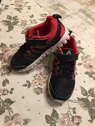 Çocuk spor ayakkabı