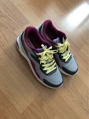 Kinetix gri renkli spor ayakkabı sneaker