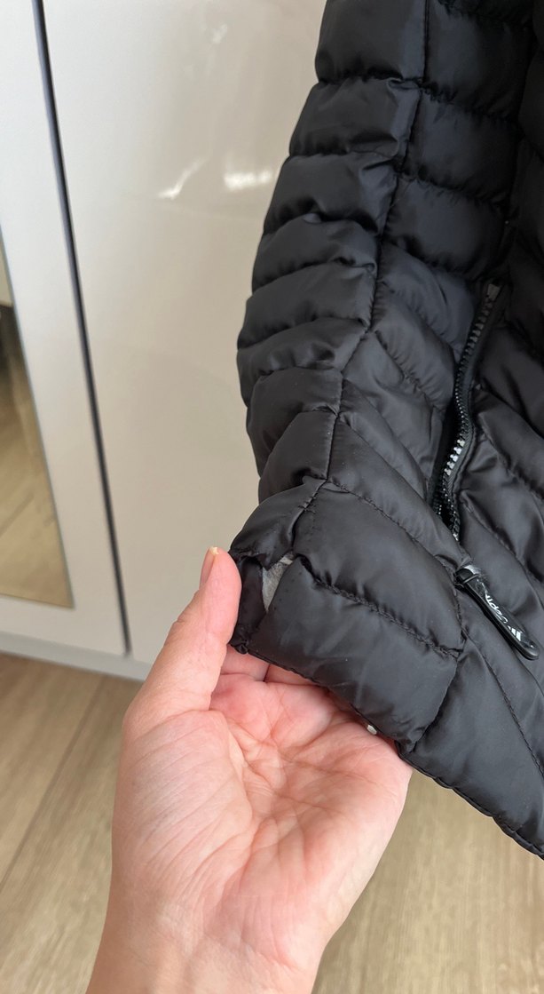 Siyah Fermuarlı Kadın Spor Yelek - Görsel 4