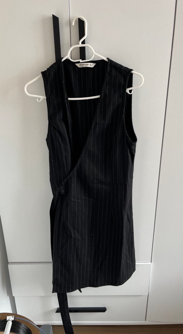 Uzun Siyah Çizgili Kolsuz Keten Yelek - Görsel 2