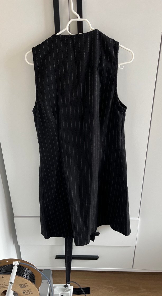 Uzun Siyah Çizgili Kolsuz Keten Yelek - Görsel 4