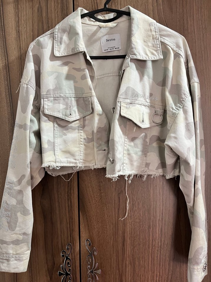 Gri Kamuflaj Desenli Kadın Crop Kot Ceket - Görsel 2