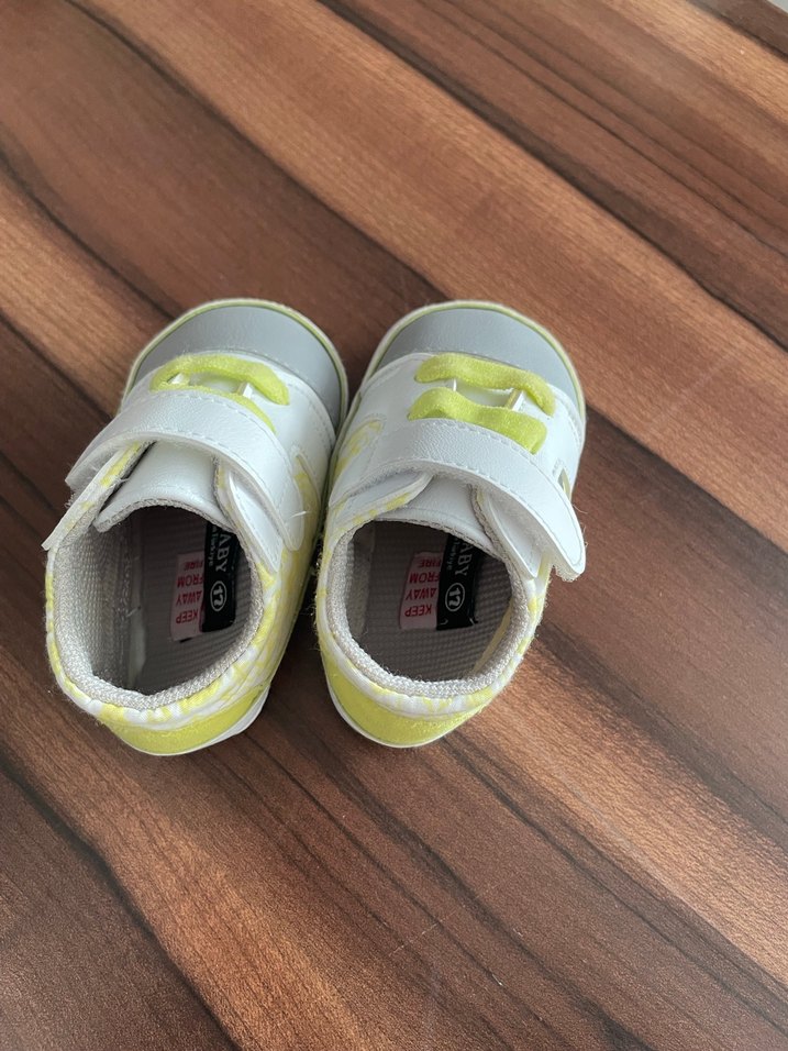 Sarı Bağcıksız Erkek Bebek Ayakkabısı - Görsel 2