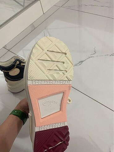 39 Beden siyah Renk Orijinal etiketli converse