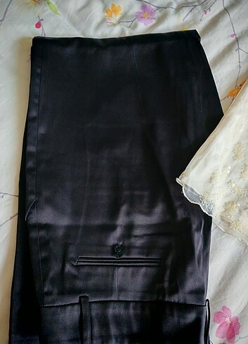 Abiye saten kumaş pantolon pul işlemeli tüllü saten blüz 44 bede - Görsel 2