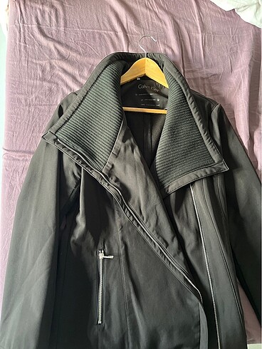 Calvin Klein Mont- M beden