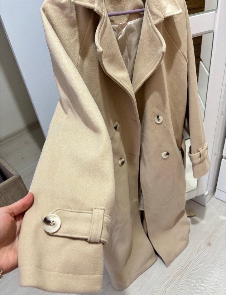 Bej Uzun Düğmeli Kadın Kaban - Görsel 2