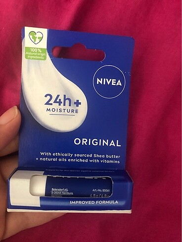 Nivea dudak nemlendirici