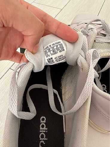 40 Beden beyaz Renk Adidas Spor Ayakkabı
