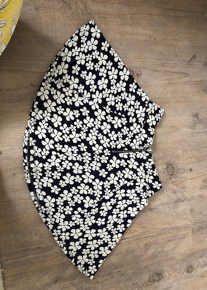 H&M Çiçekli Kışlık Etek - Görsel 3