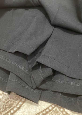 Trendyol & Milla Siyah Pilili Mini şortlu etek