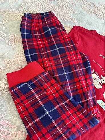 5 Yaş Beden kırmızı Renk Pijama takımı