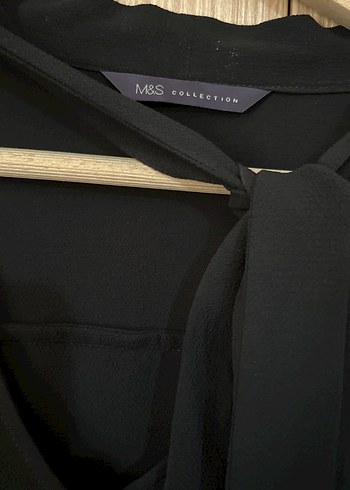 Marks & Spencer Siyah V Yaka Kısa Kollu Bluz