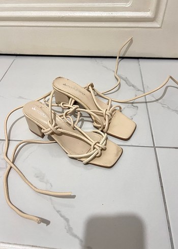 Bej Bohem Tarz Kadın Topuklu Sandalet